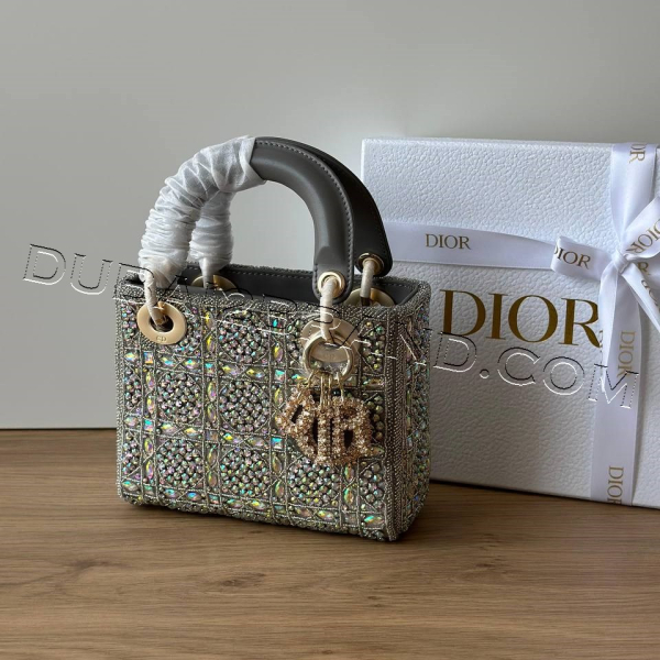 photo_3_2024-10-22_01-29-42