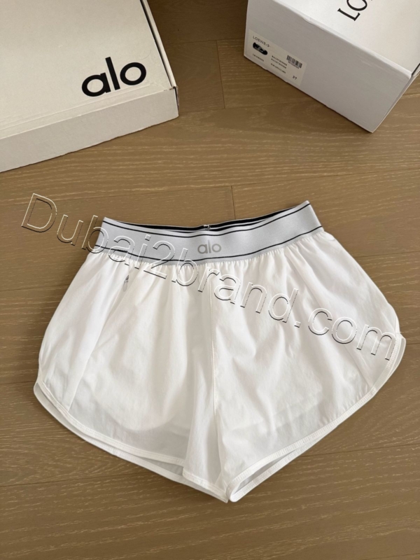 Alo Women's Shorts SU-7821 – white