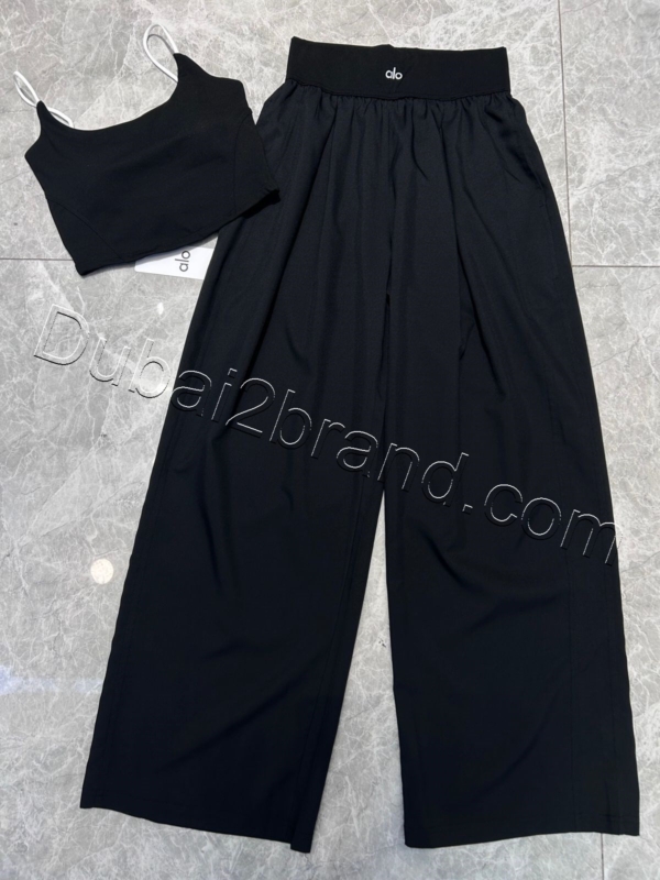 Alo Two-Piece Activewear Set TS- black